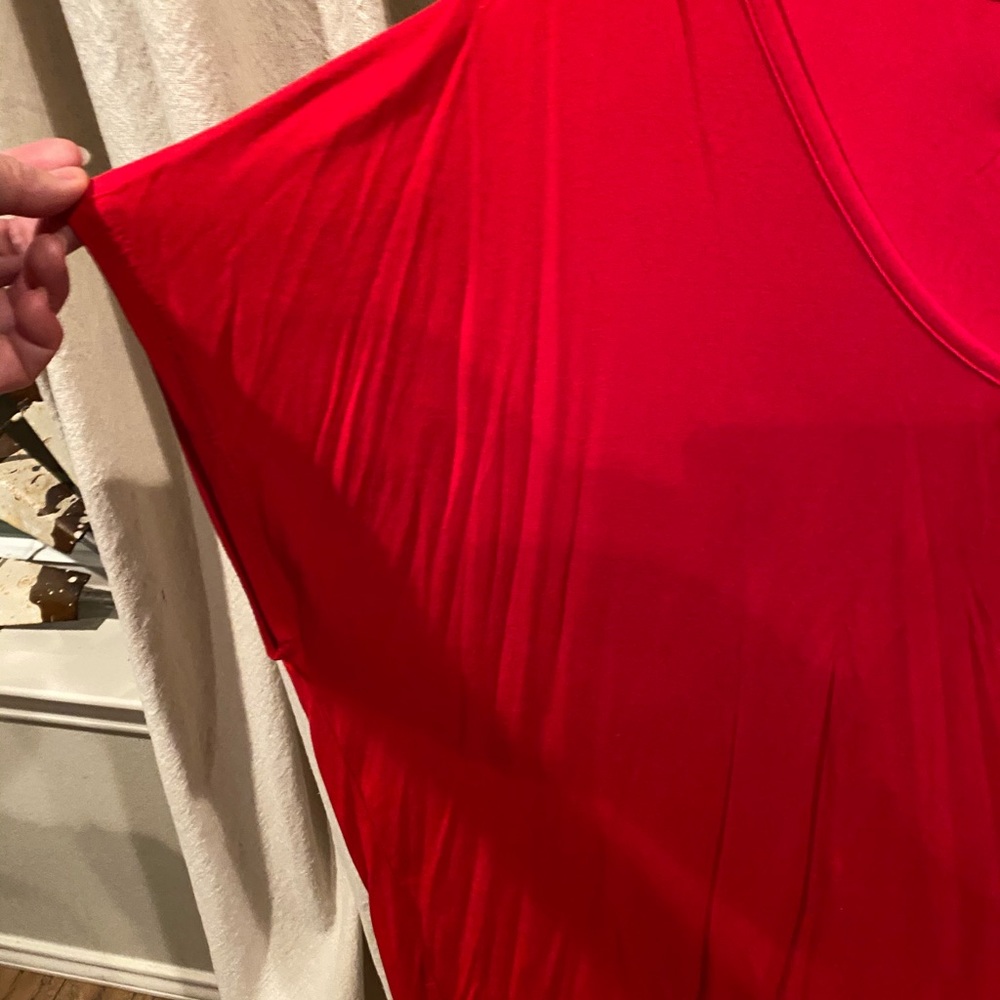 Large Red Tee - Picture 3 of 3